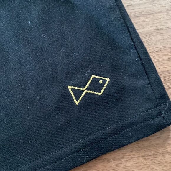 Lesnob Snobbier Than 5 Minutes Ago Black White Tee Nwot - Picture 5 of 6